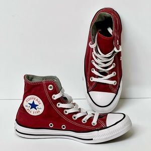 Size 6 1/2 Unisex Red high top Converse